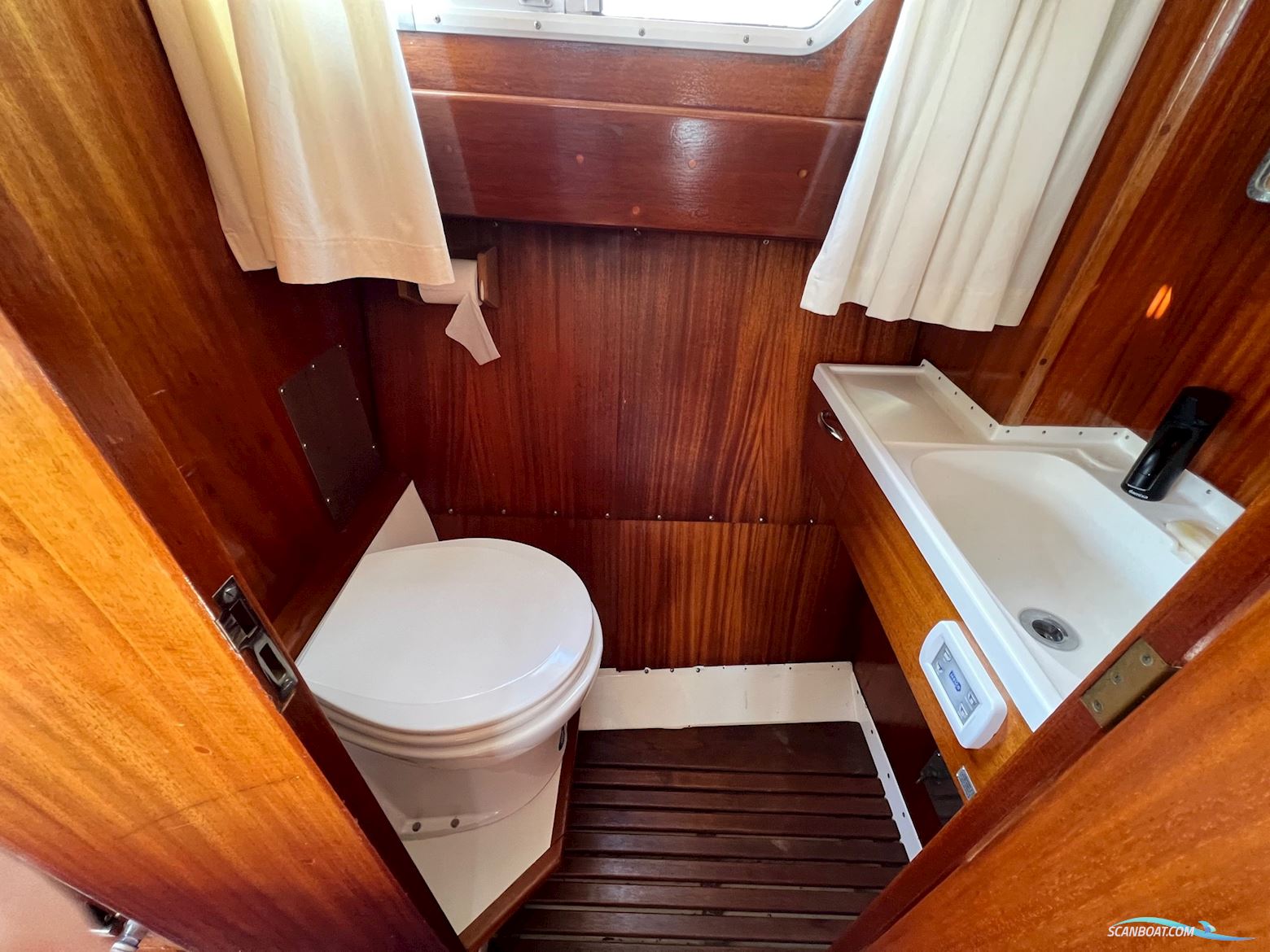 Storø 34, hysterisk velholdt og smækfyldt med lækre detaljer og stil.