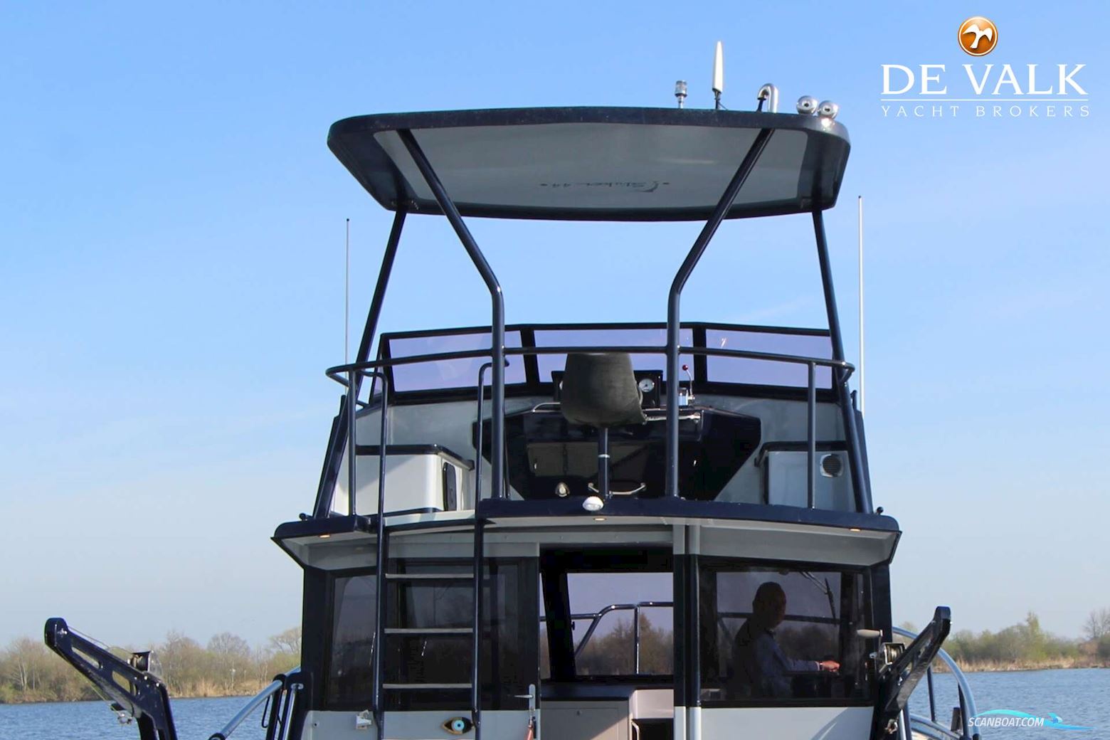 Striker 44