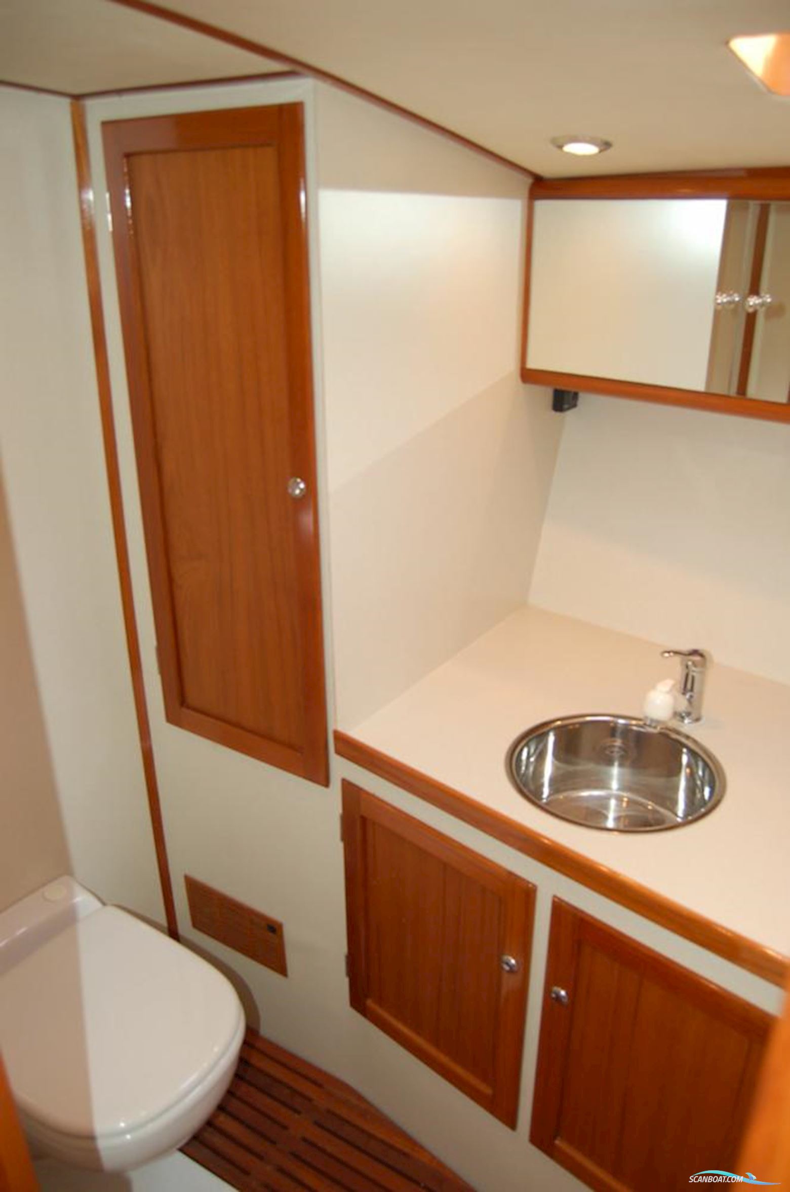 Striker Sport Fisher