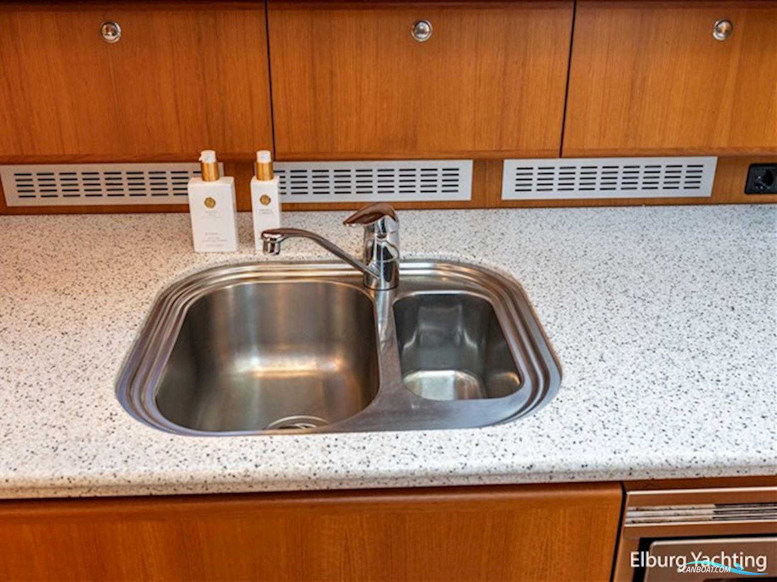 Sturier 480 AC - Vast Stuurhuis - Stabilizers 