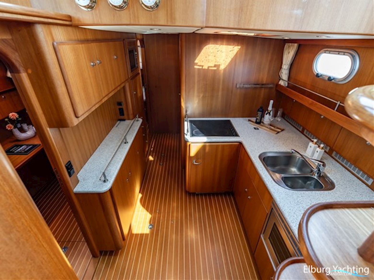 Sturier 480 AC - Vast Stuurhuis - Stabilizers