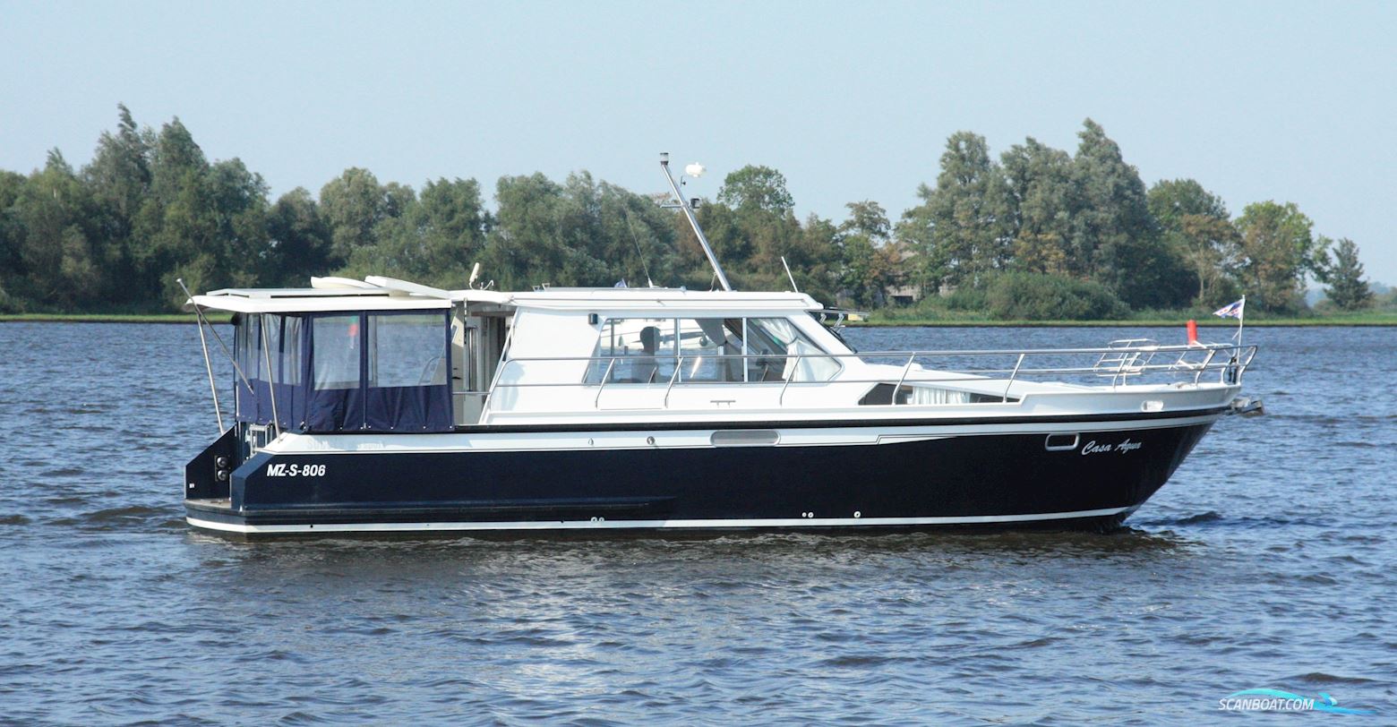 Succes 10.80 OK Motorboten 2005, met Iveco motor, The Netherlands