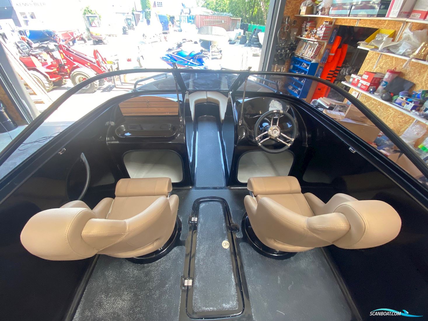 Suncraft 560 BR Black Edition