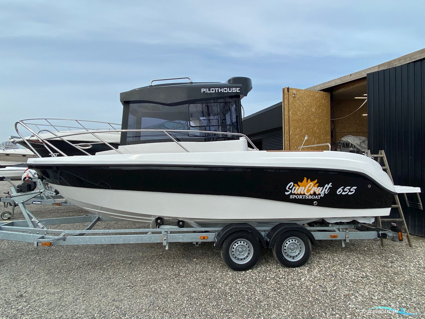 Suncraft 655 Pilothouse