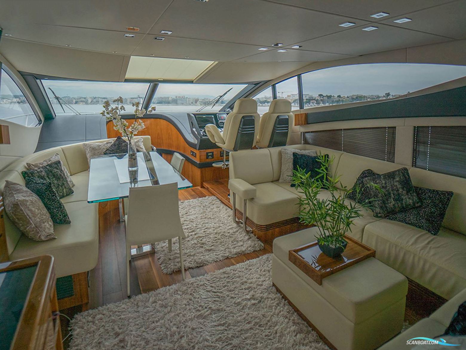 Sunseeker 68 Sport Yacht