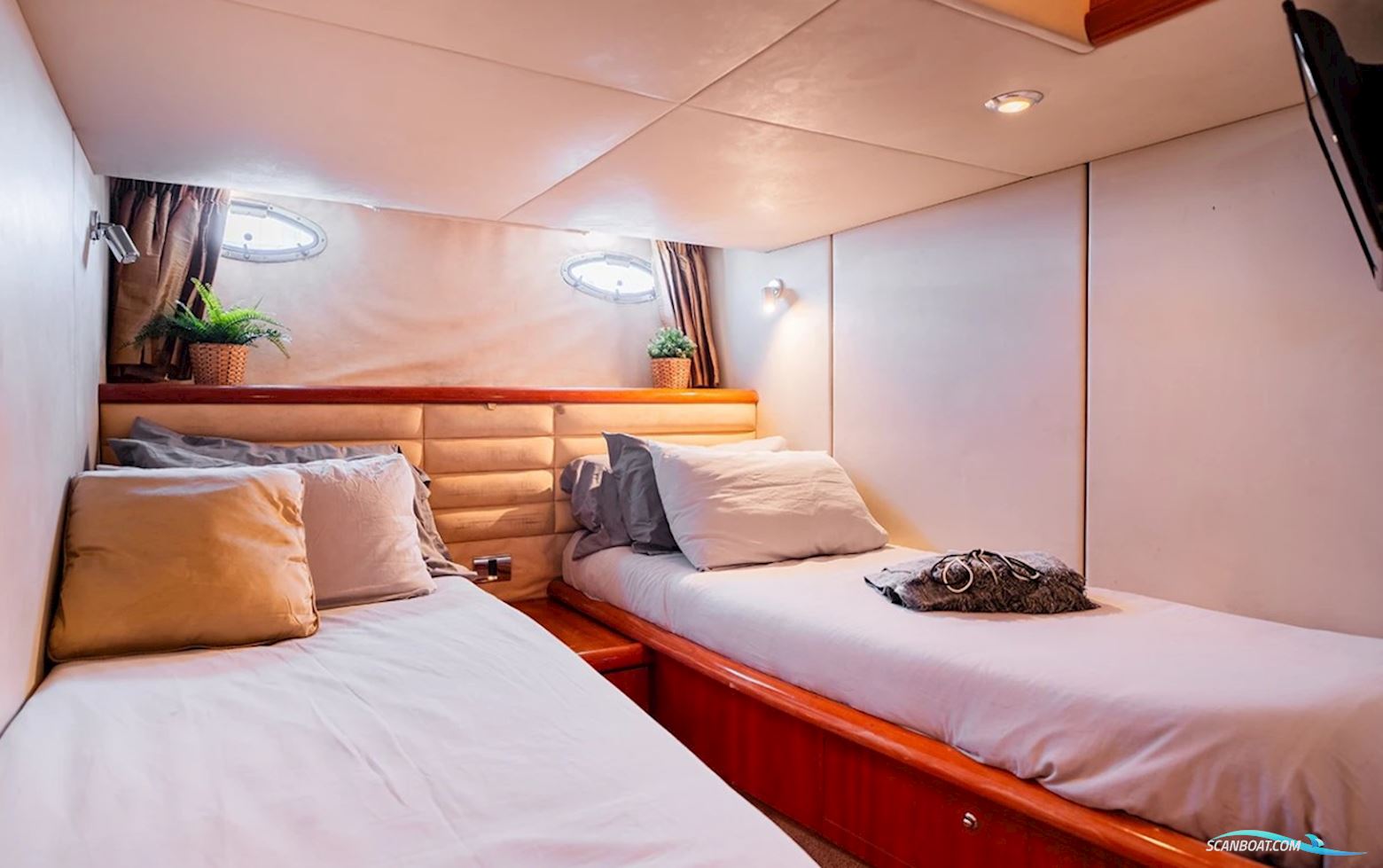 Sunseeker Camargue 50