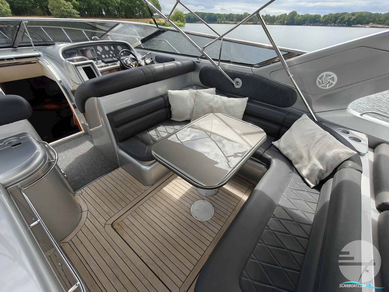 Sunseeker Camargue 55