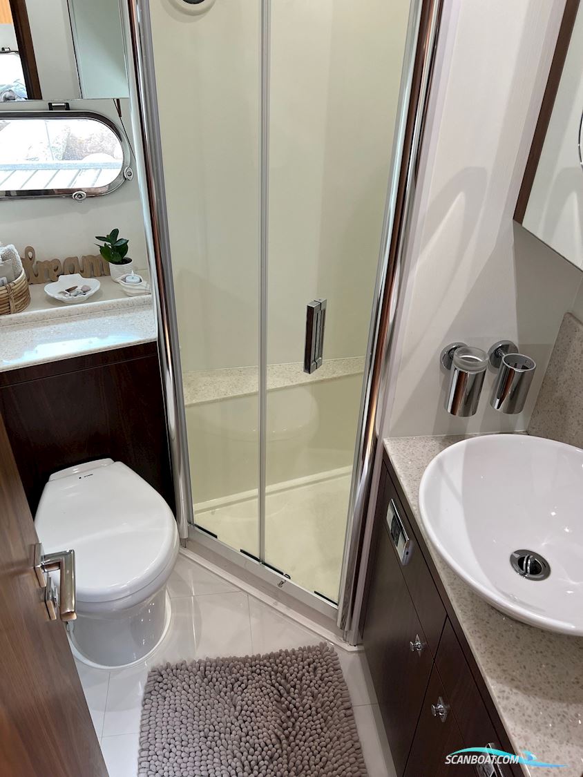 Sunseeker Manhattan 53