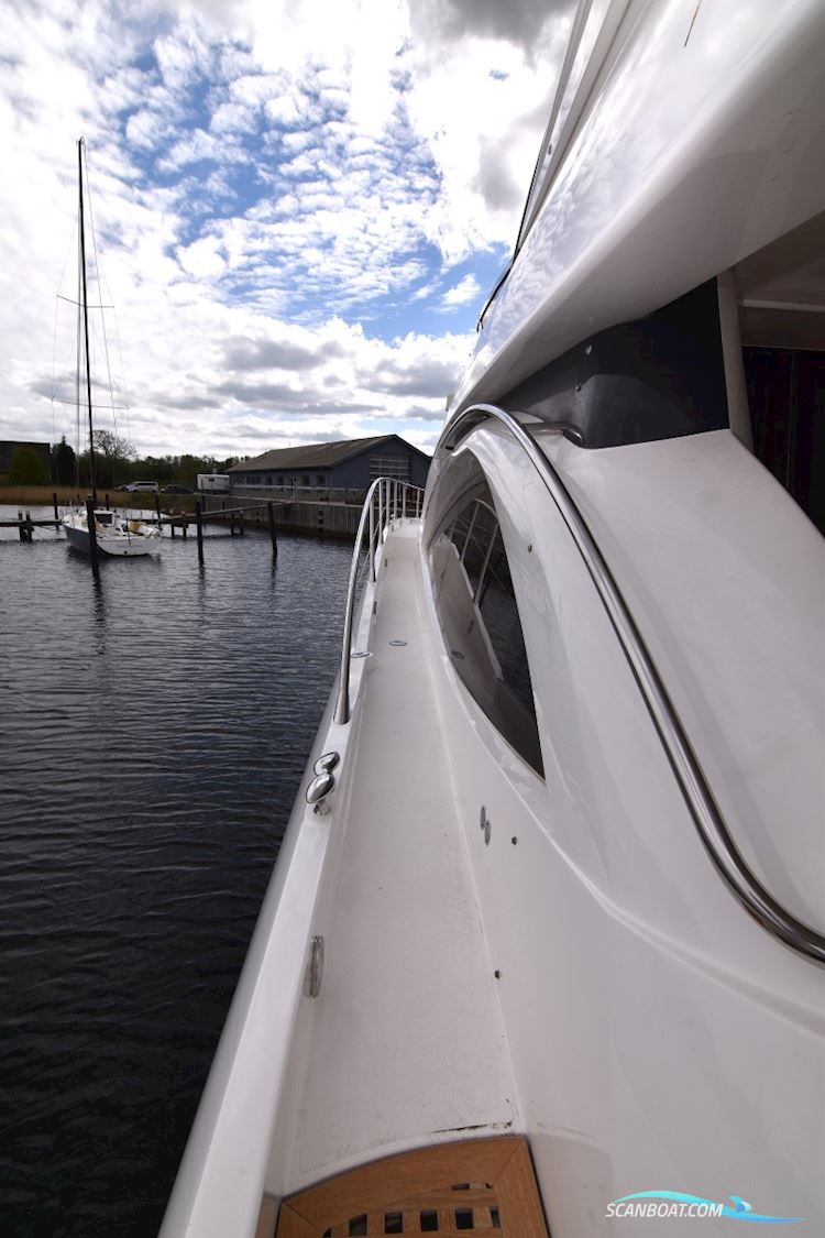 Sunseeker Manhattan 64