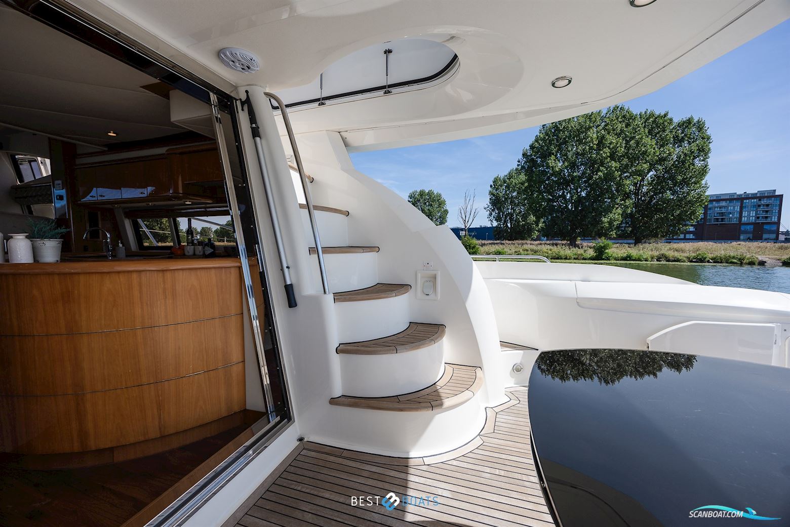Sunseeker Manhattan 64