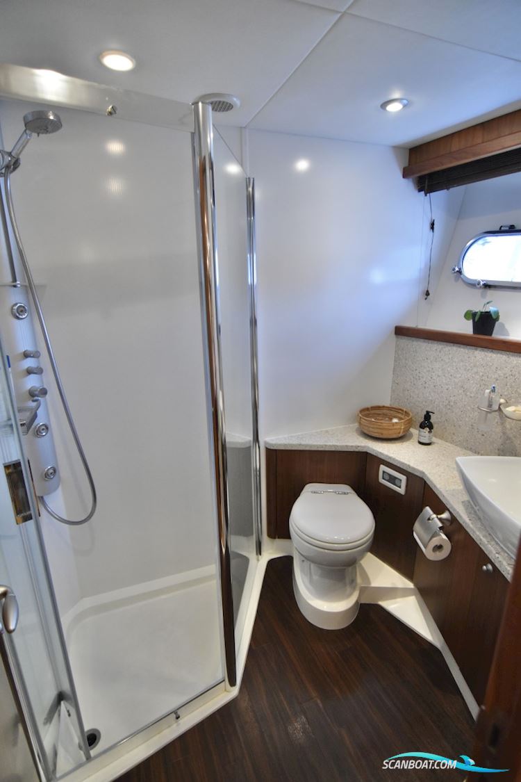 Sunseeker manhattan 70