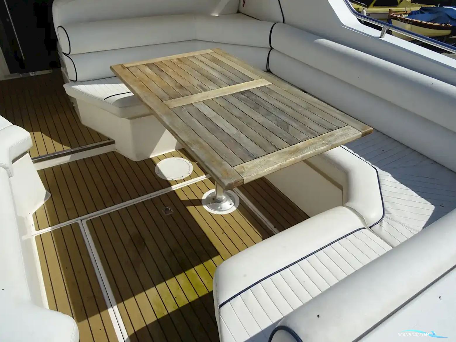 Sunseeker Martinique 38