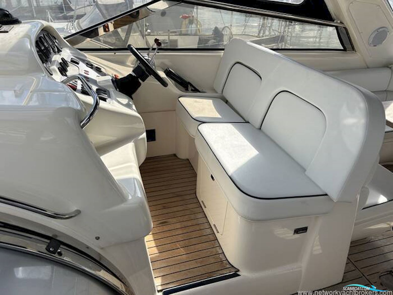 Sunseeker Mystique 42