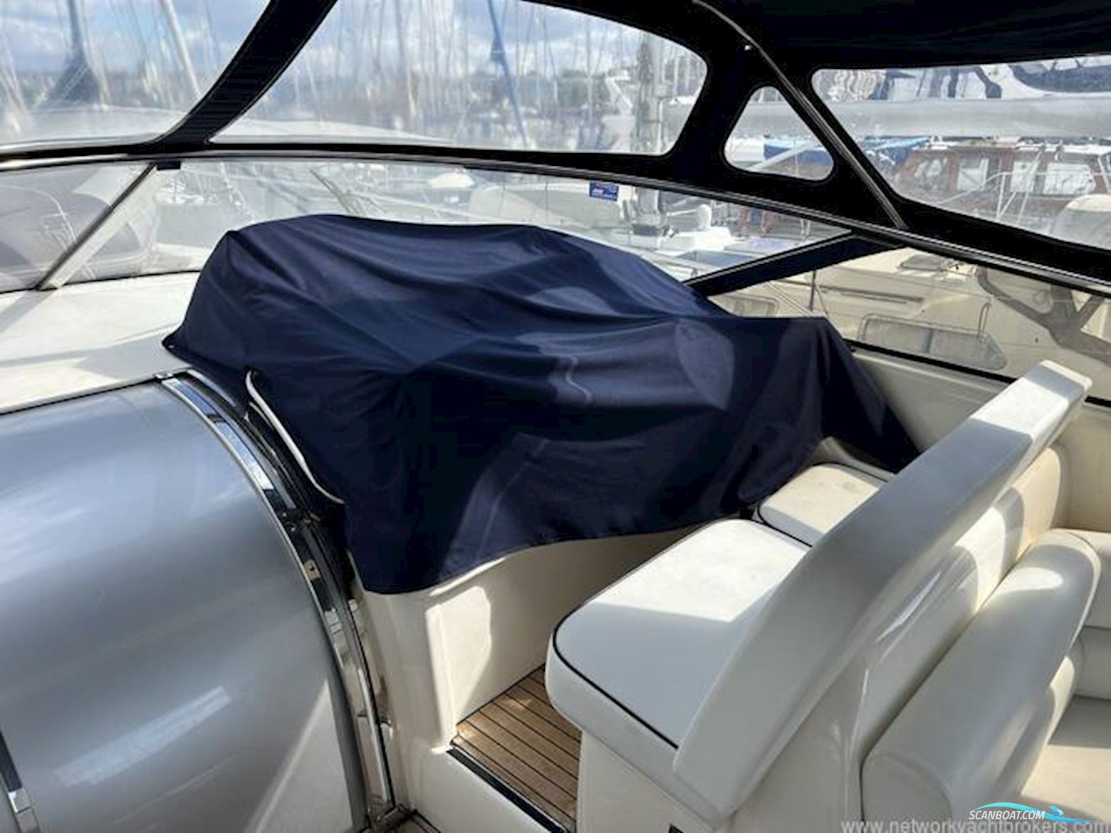 Sunseeker Mystique 42
