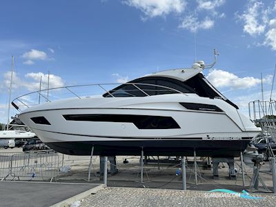 Sunseeker Portofino 40 Motorboten 2013, met Volvo Penta motor, United Kingdom
