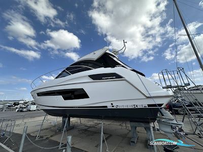 Sunseeker Portofino 40 Motorboten 2013, met Volvo Penta motor, United Kingdom