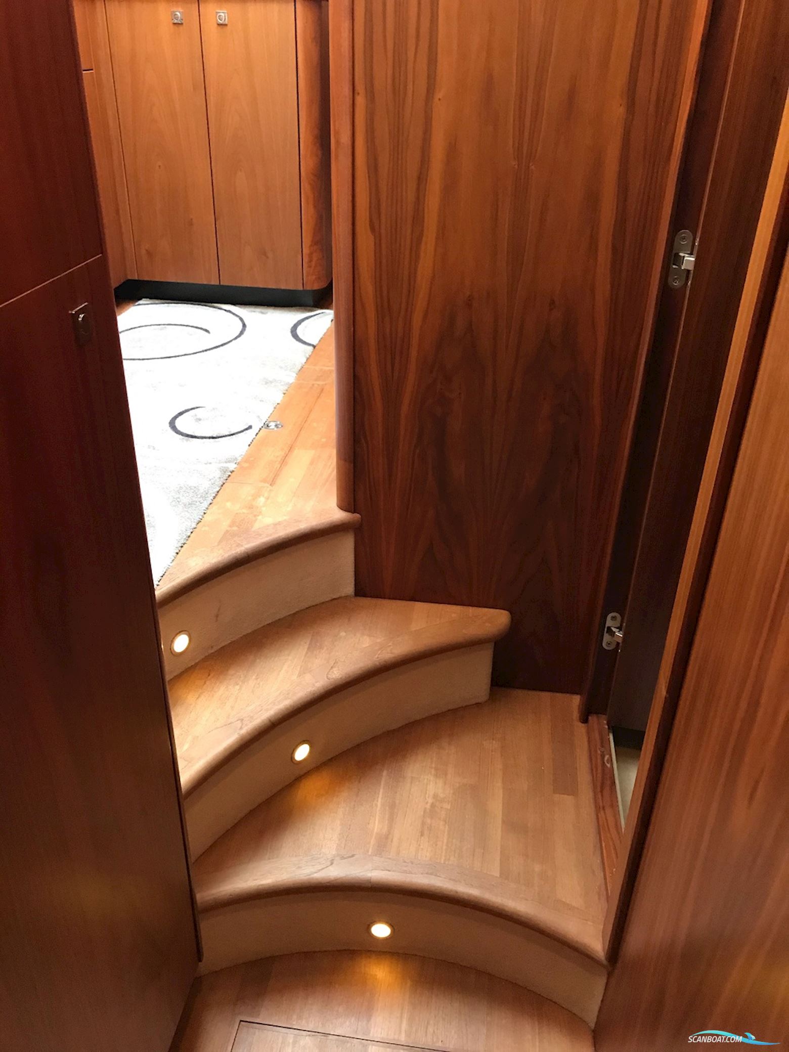 Sunseeker Predator 52