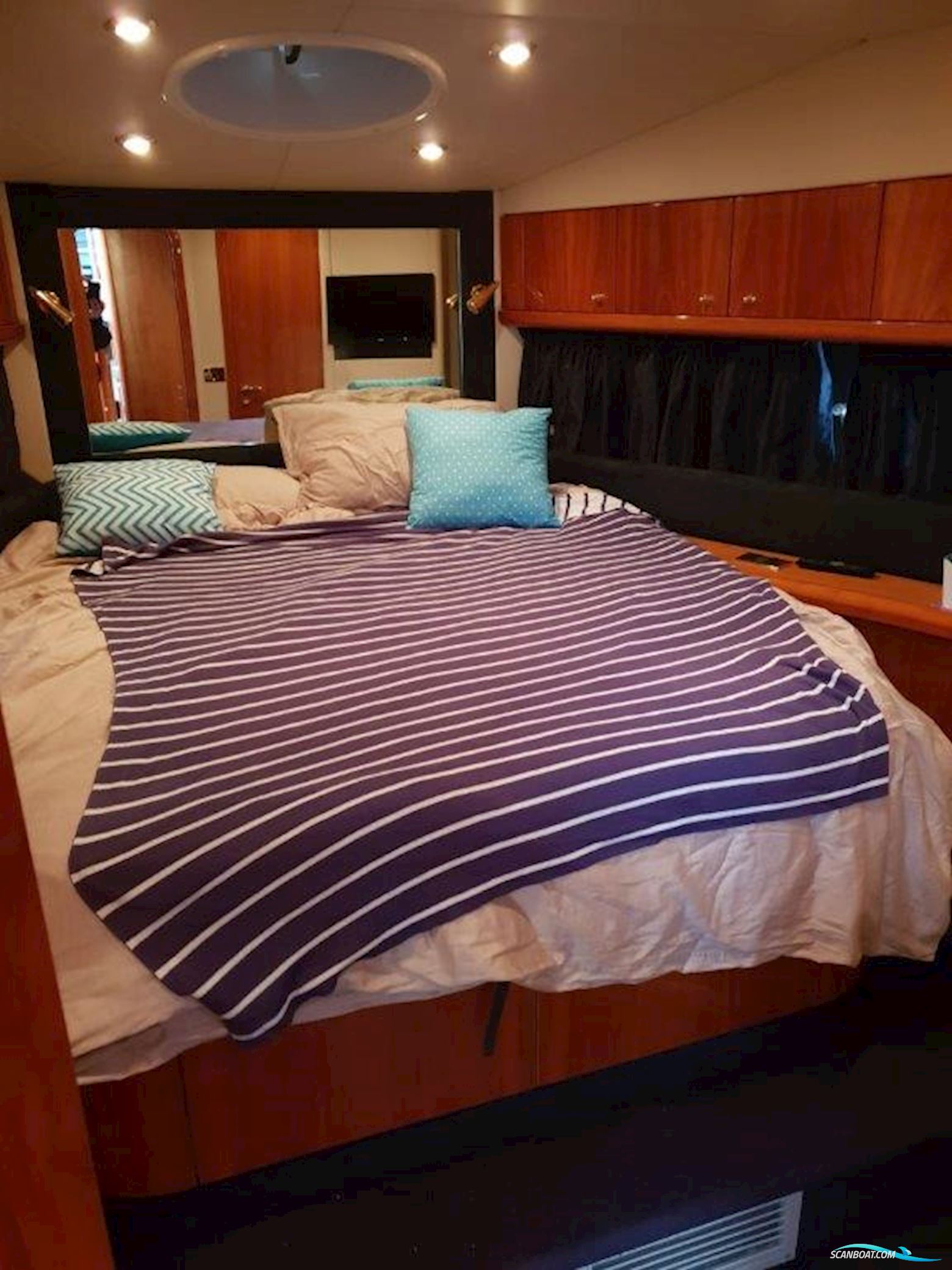 Sunseeker Predator 52