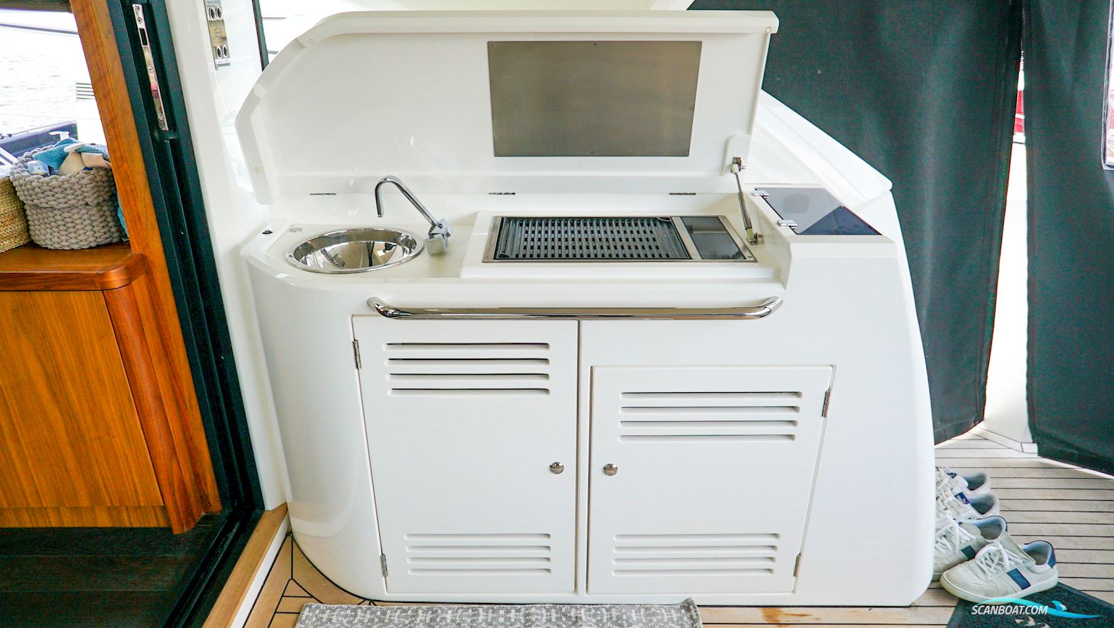 Sunseeker Predator 57