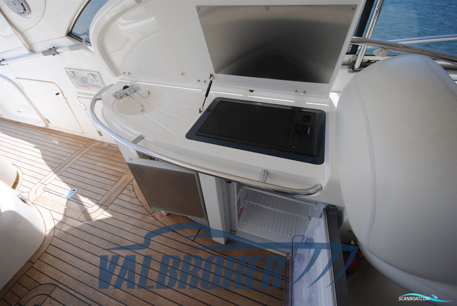 Sunseeker Predator 60