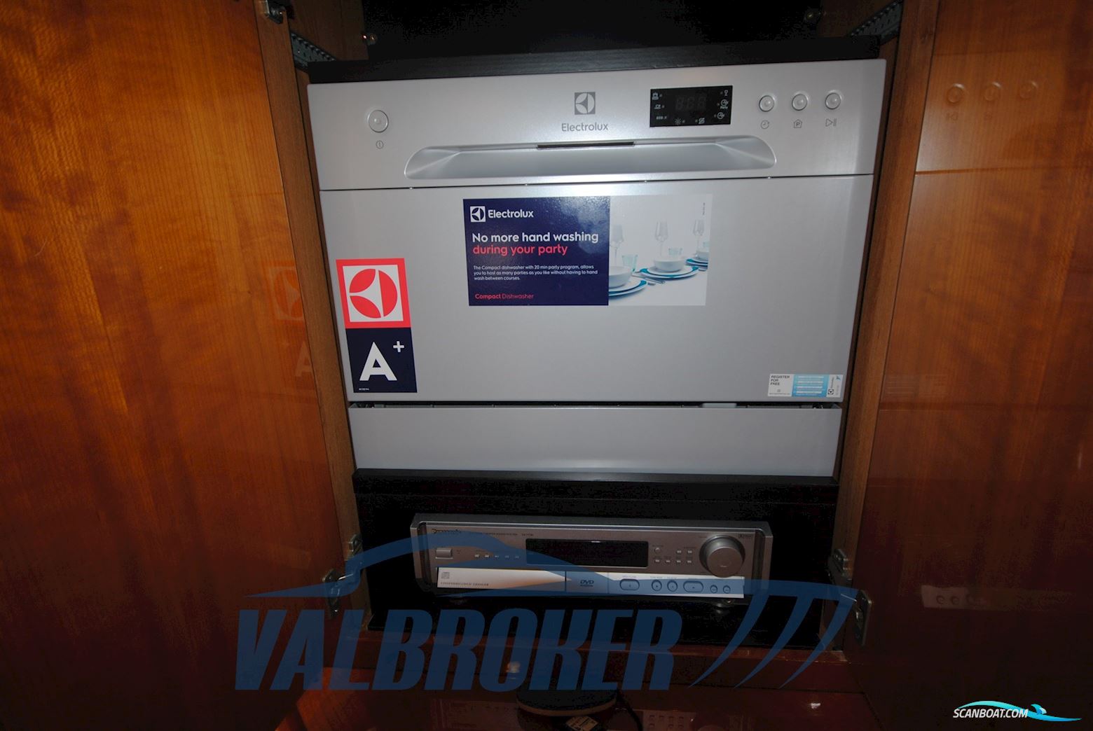 Sunseeker Predator 60