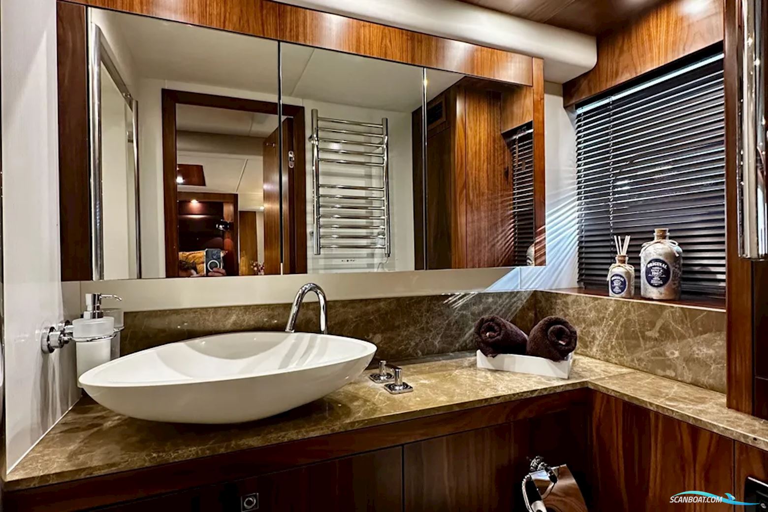 Sunseeker Predator 64