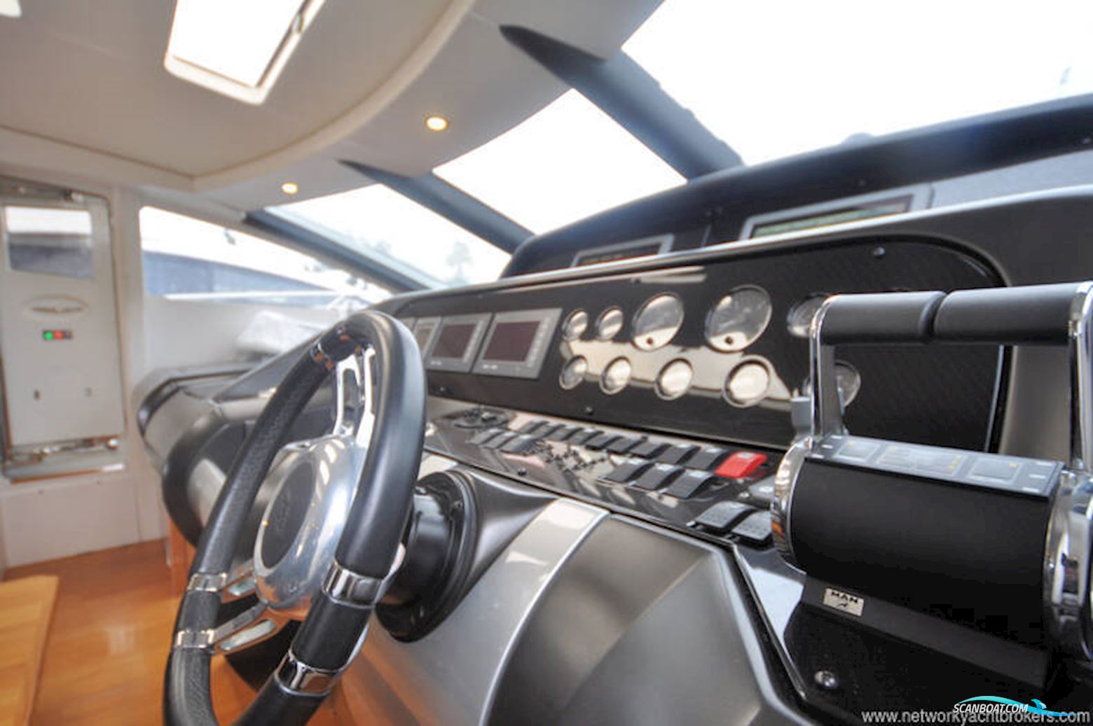 Sunseeker Predator 74