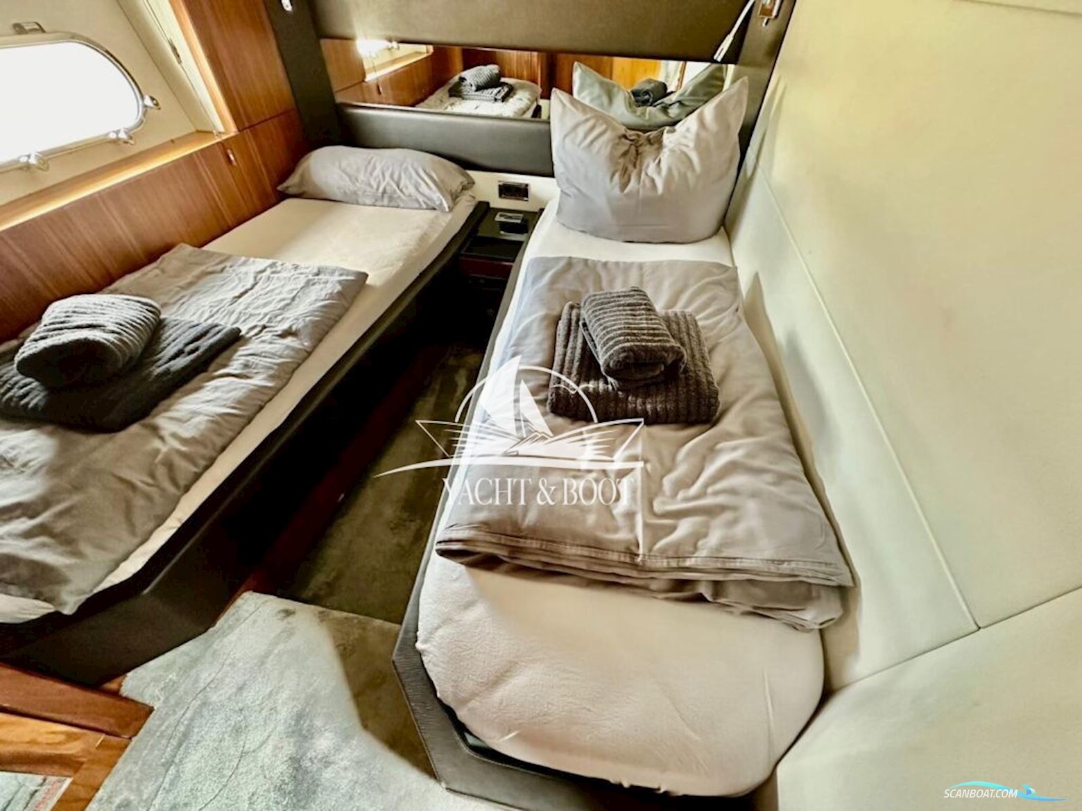 Sunseeker Predator 74 Sports Fly