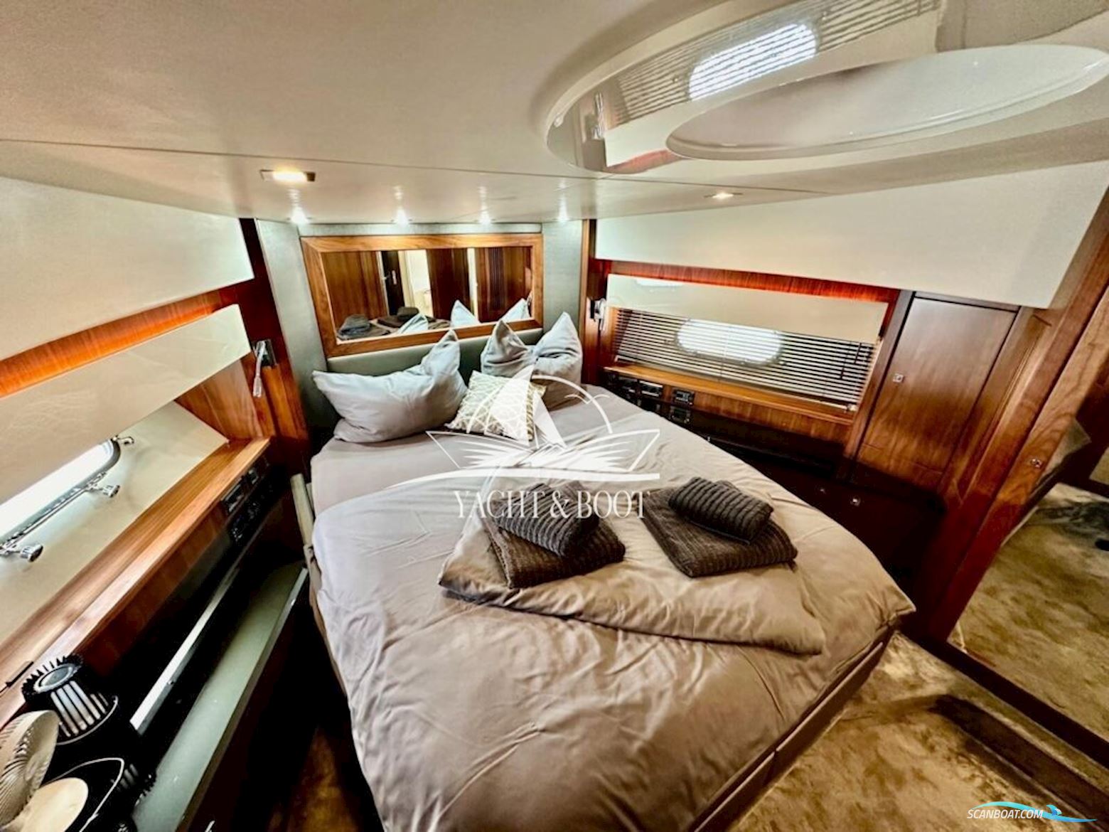 Sunseeker Predator 74 Sports Fly