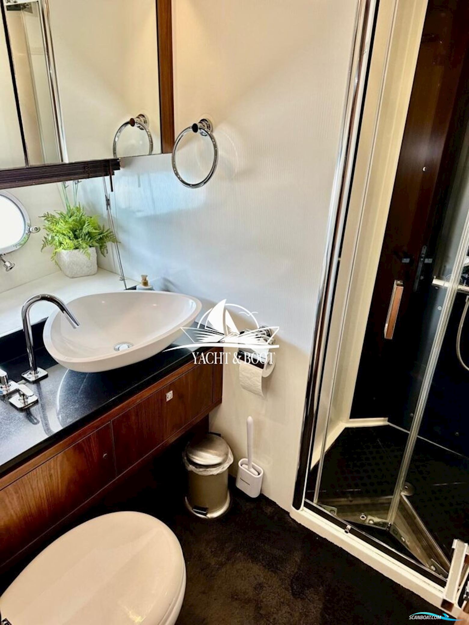 Sunseeker Predator 74 Sports Fly