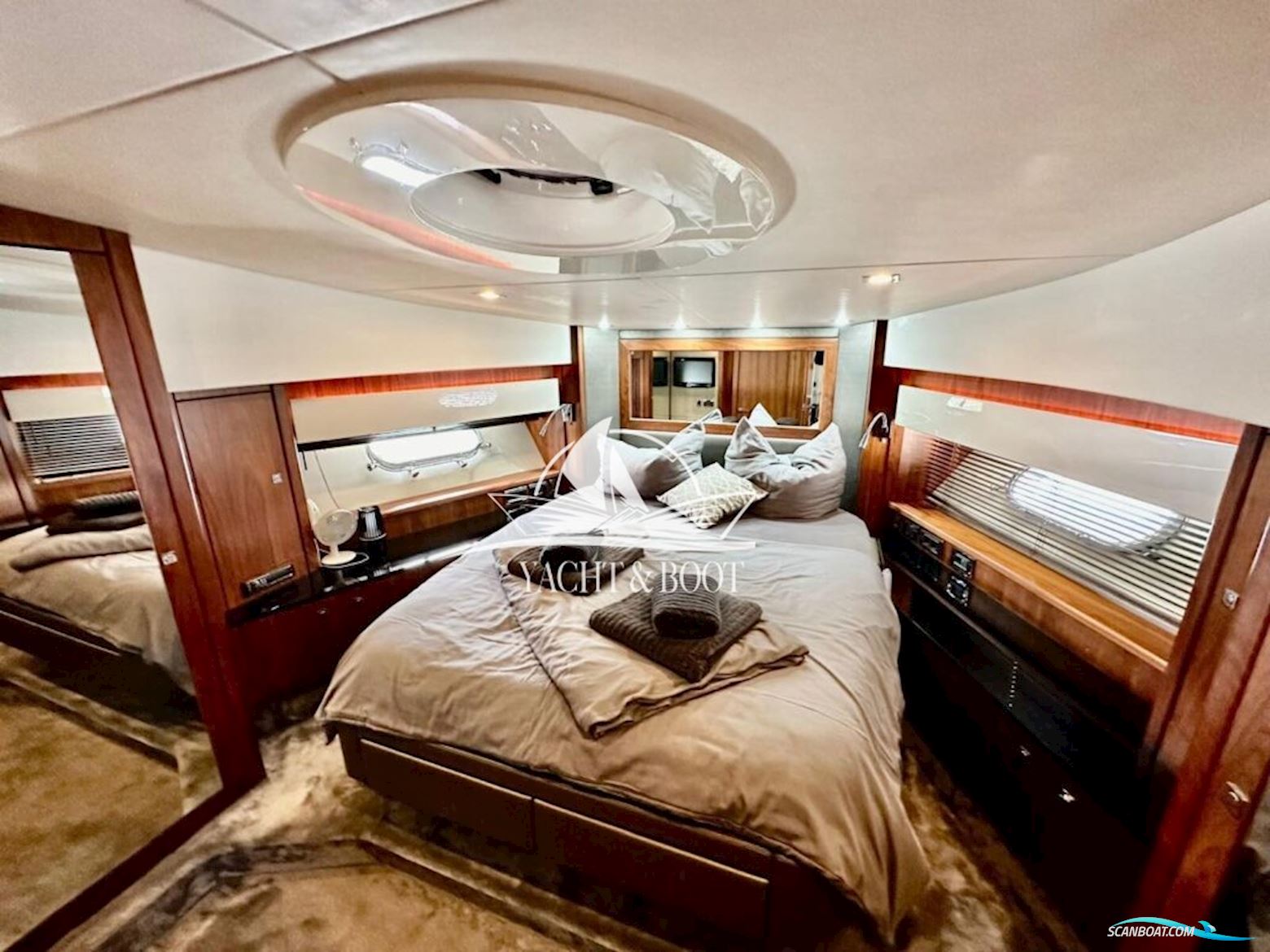 Sunseeker Predator 74 Sports Fly