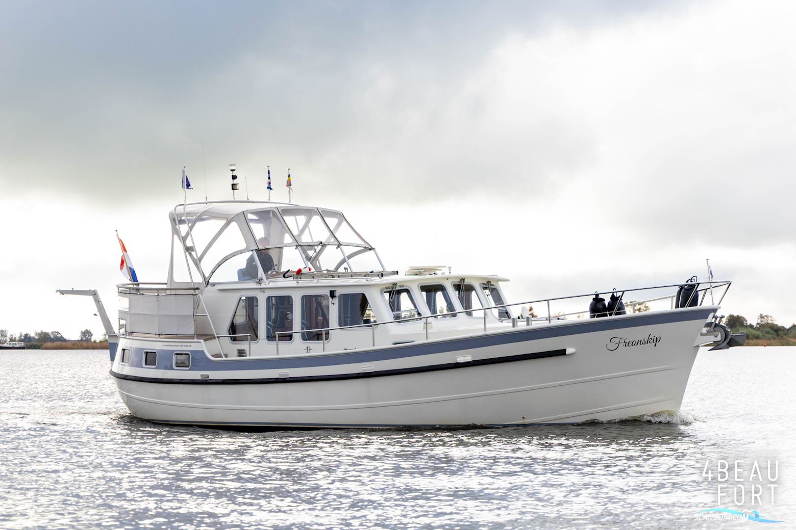 Super Lauwersmeer Kotter 1250 AK Motorboten 1992, met Iveco Aifo 8061 M12 motor, The Netherlands