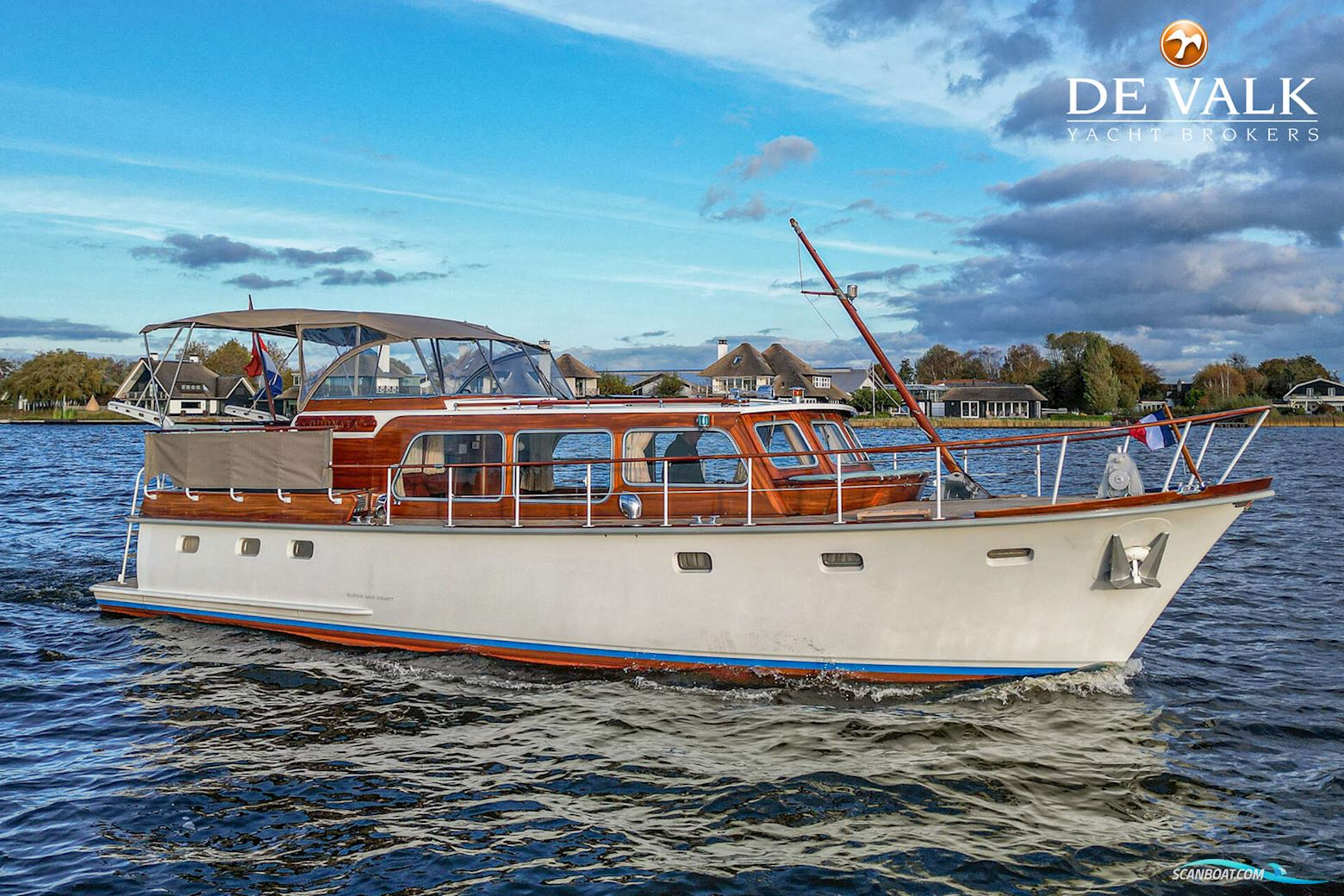 Super Van Craft 1160 Motorboten 1982, met Volvo Penta motor, The Netherlands