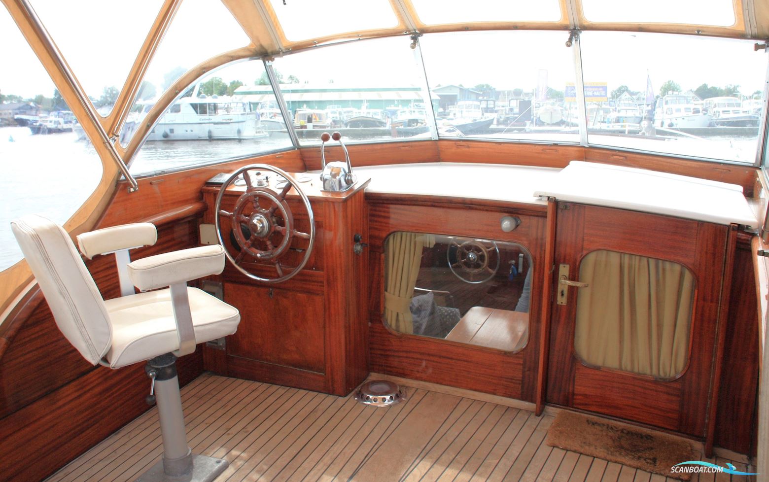 Super Van Craft 1220