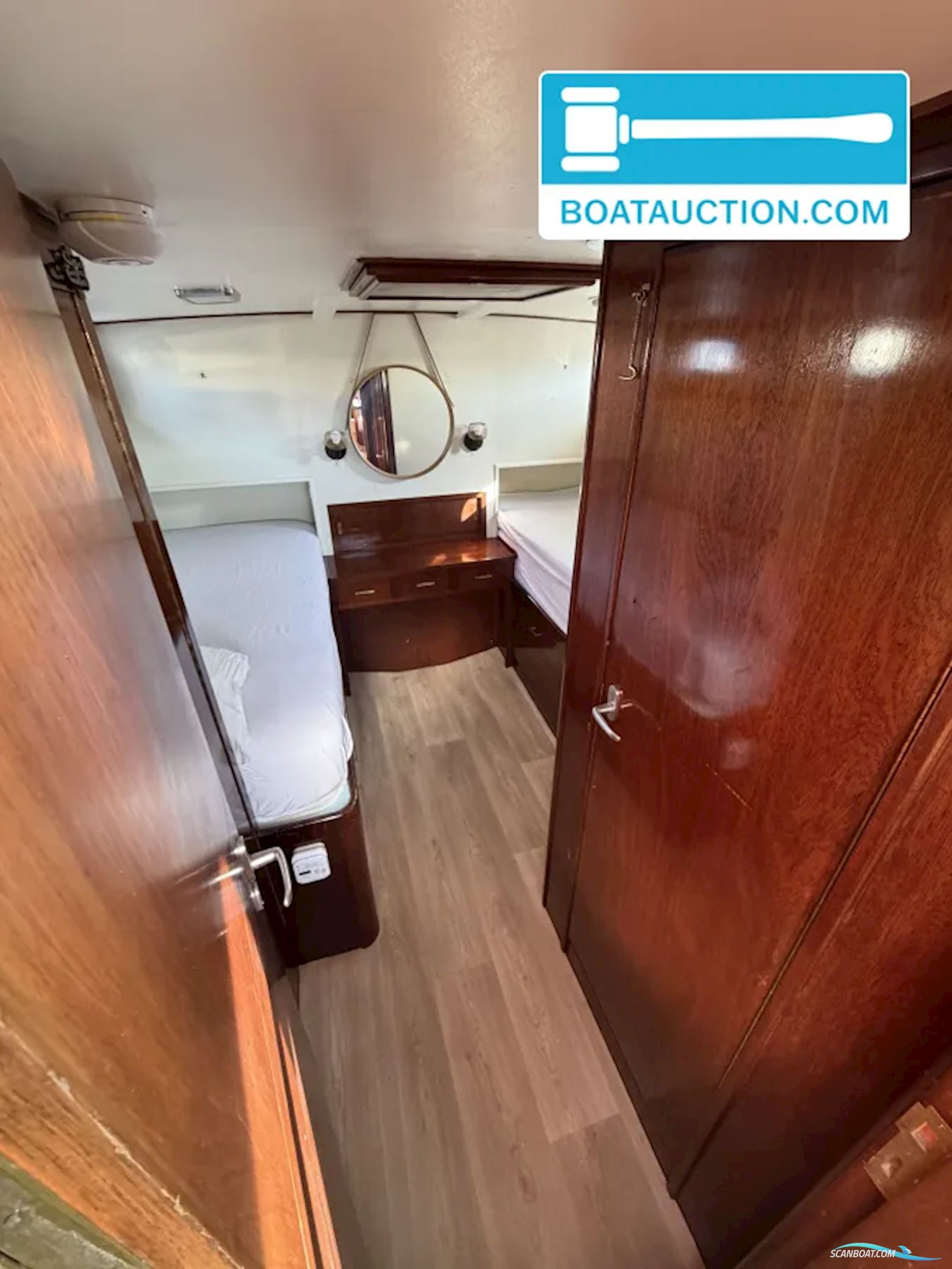 Super Van Craft 13.50