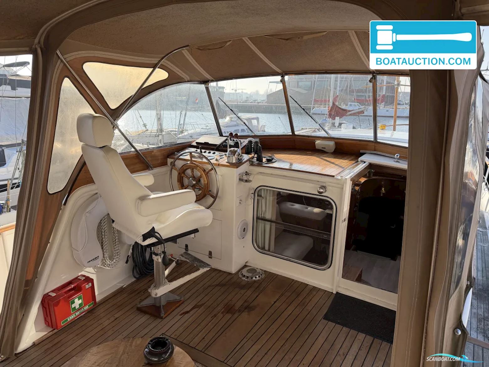 Super Van Craft 13.50