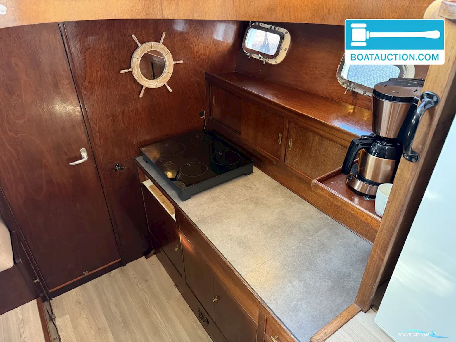 Super Van Craft 13.50