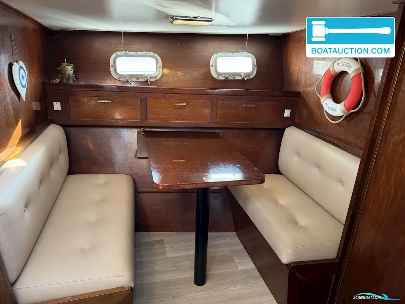 Super Van Craft 13.50