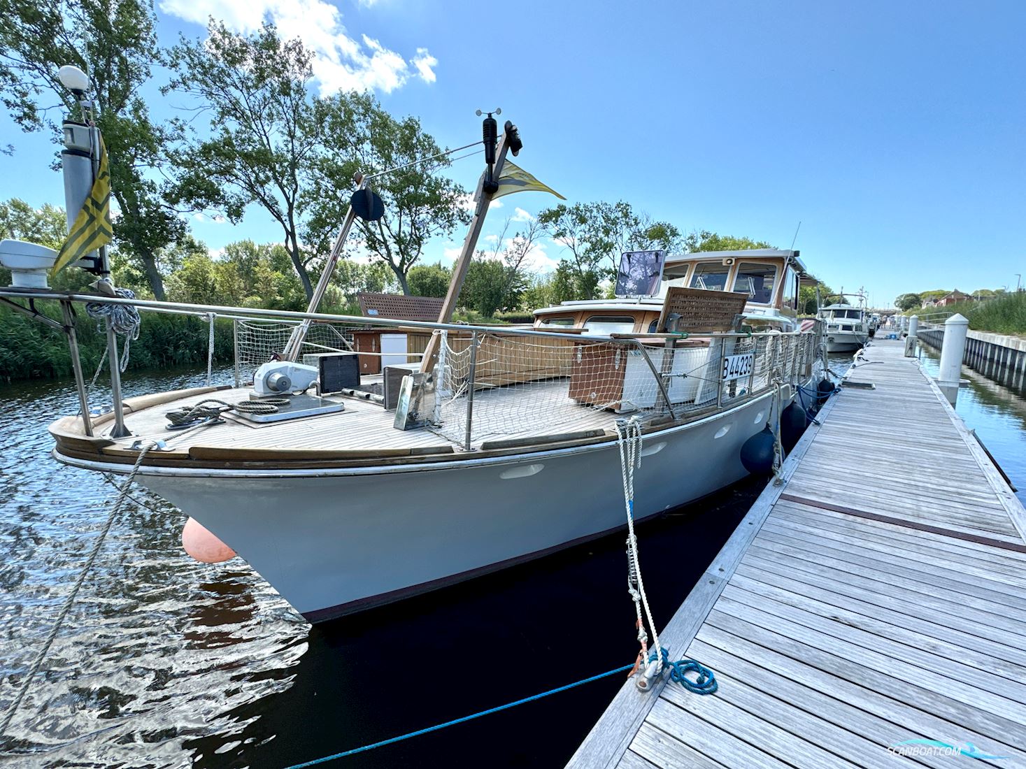 Super Van Craft 13.80