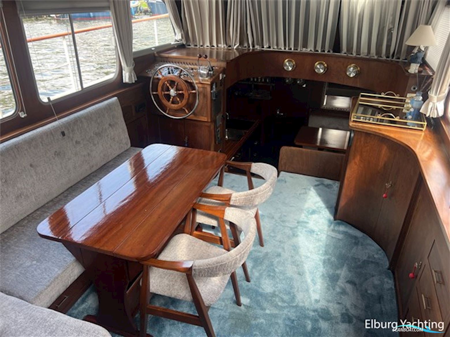 Super Van Craft 13.80