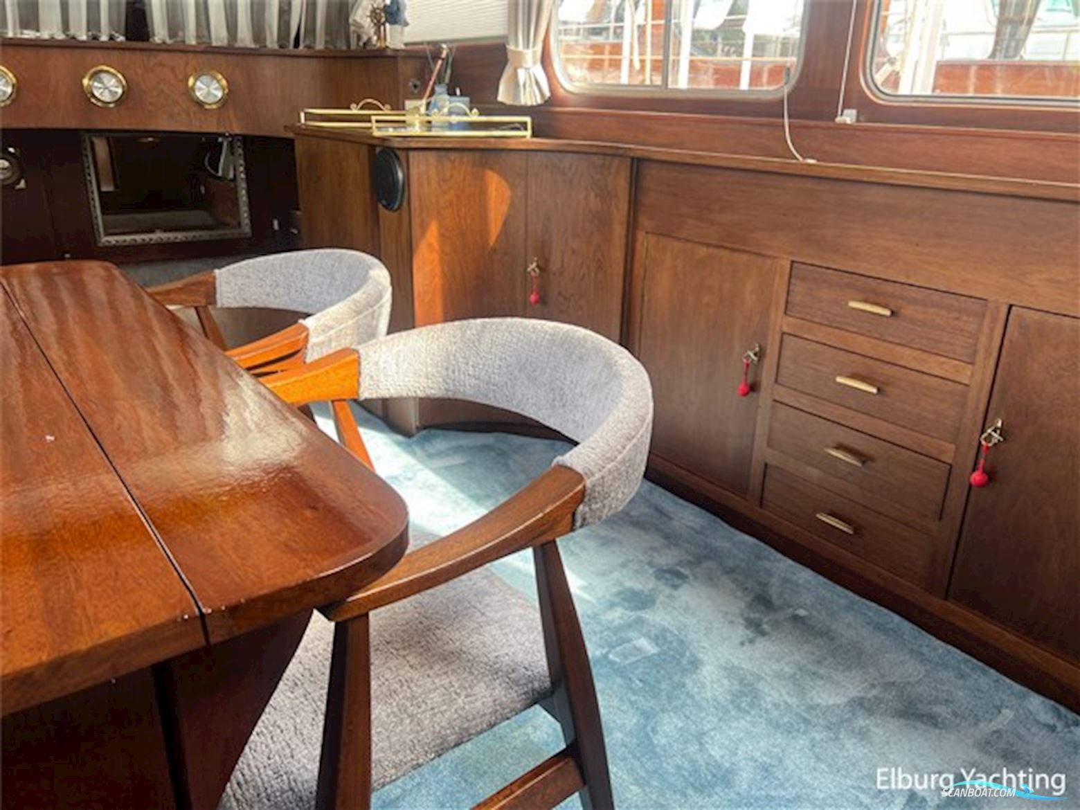 Super Van Craft 13.80