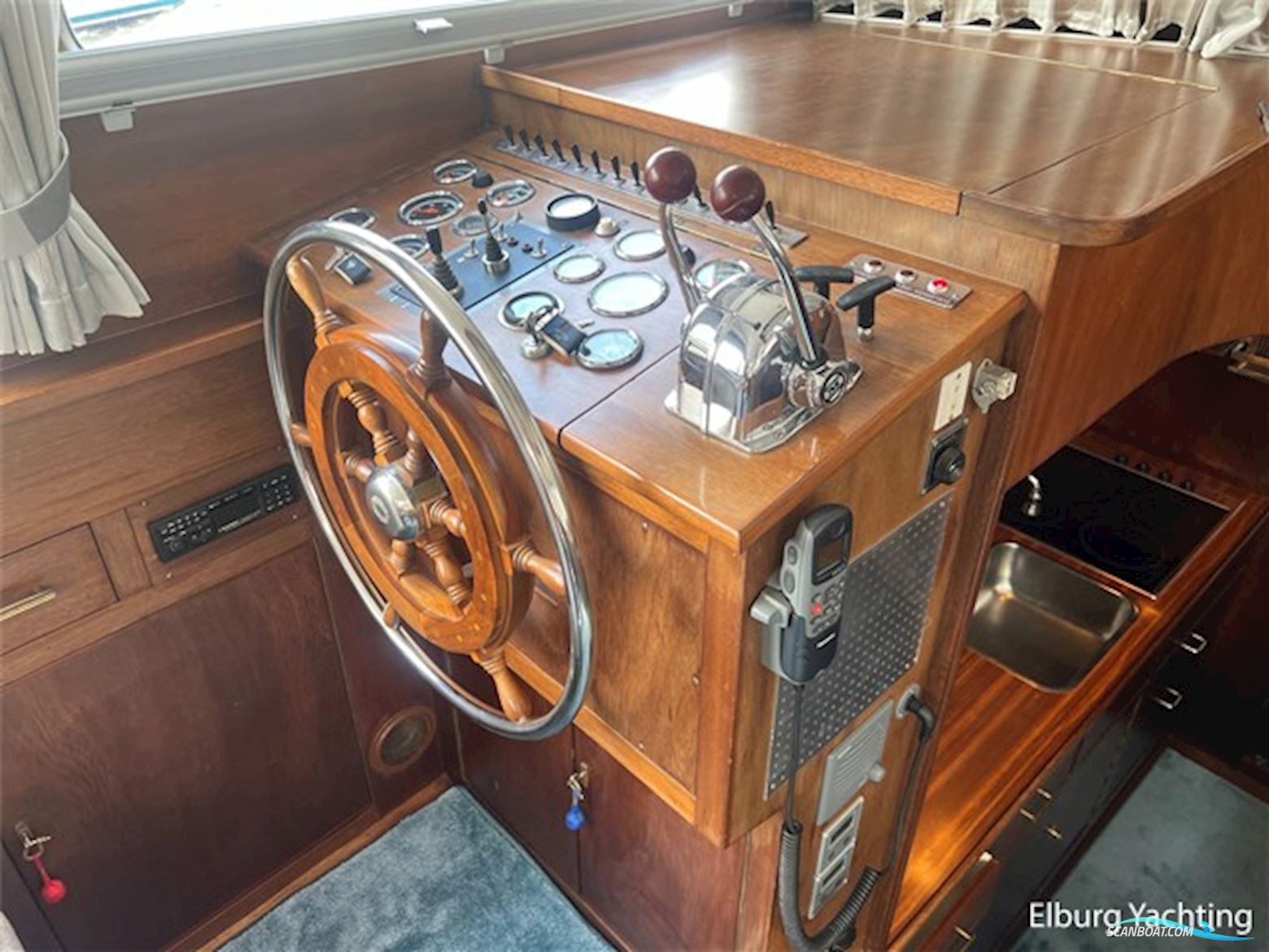 Super Van Craft 13.80