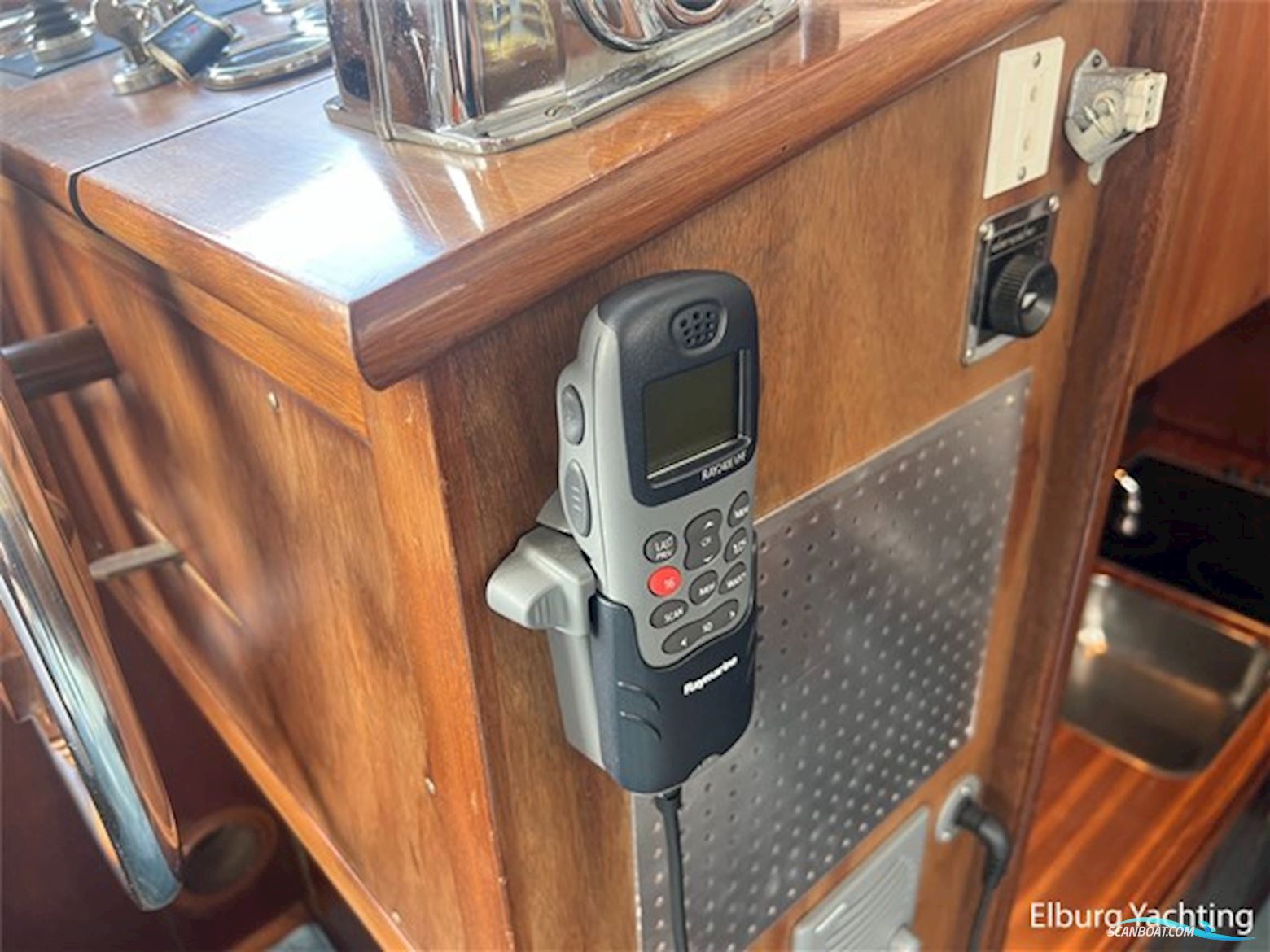 Super Van Craft 13.80