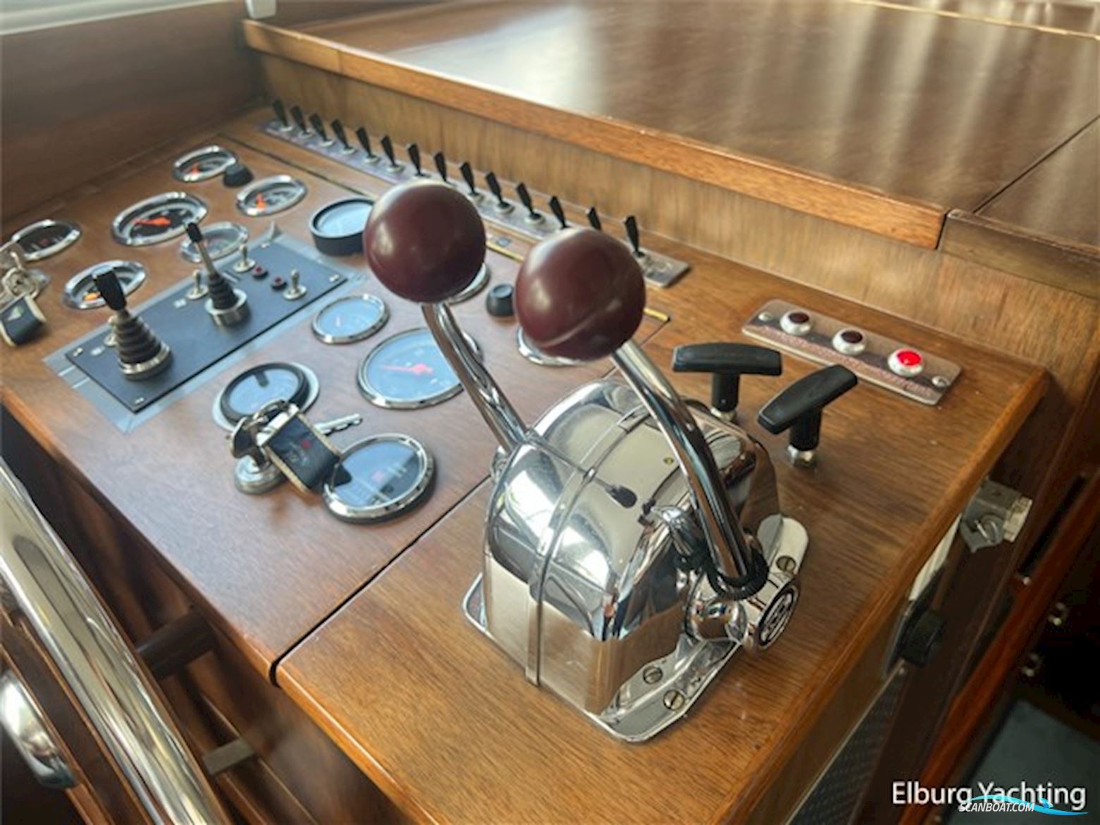 Super Van Craft 13.80