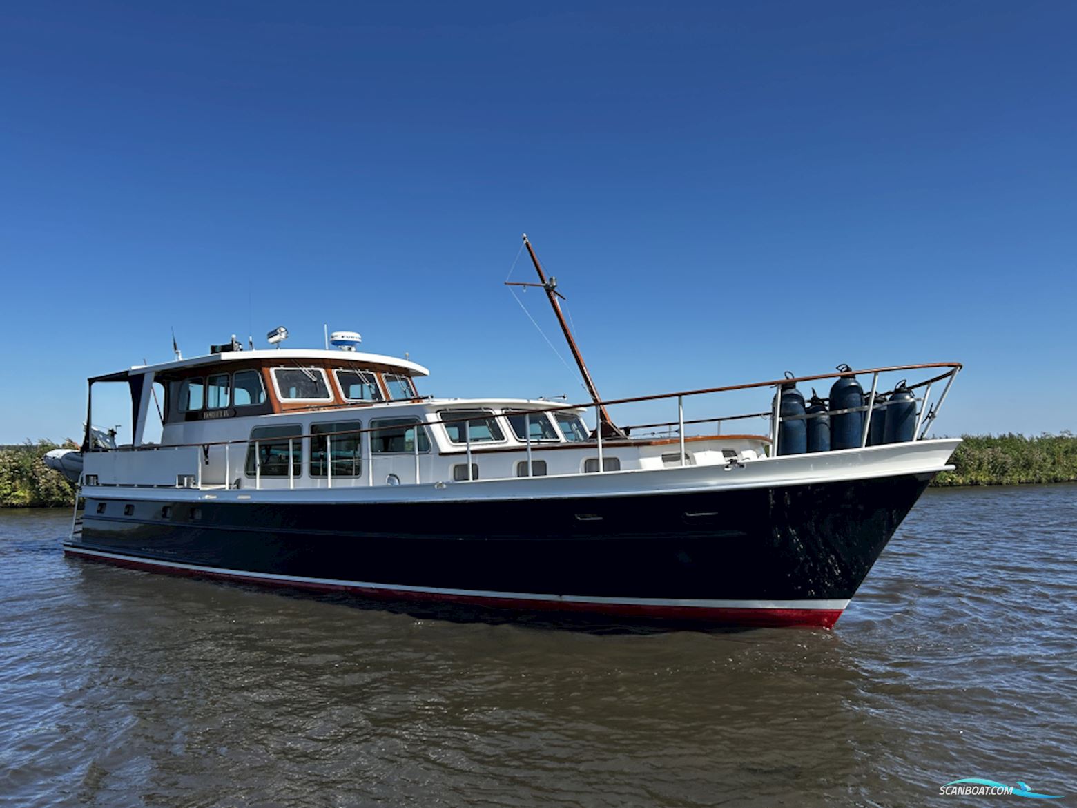Super van Craft 14.95 VS Motorboten 1990, met Volvo motor, The Netherlands