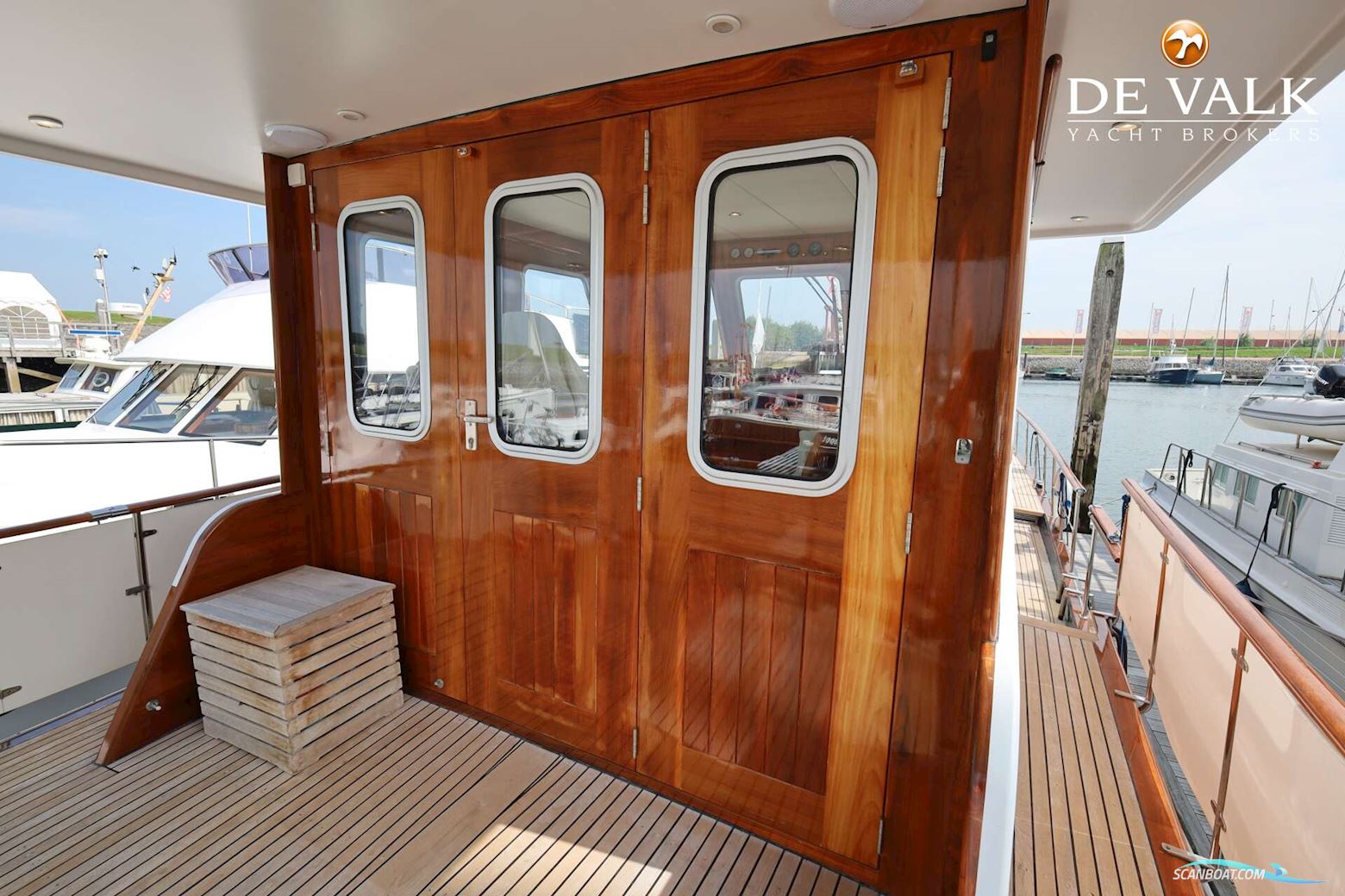 Super Van Craft 1570