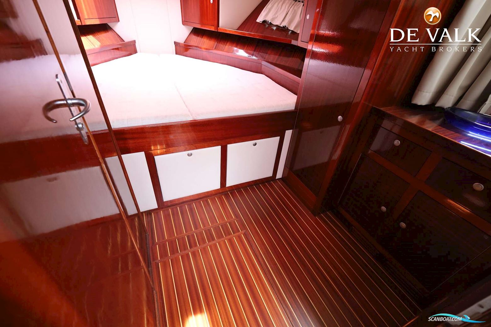 Super Van Craft 1570