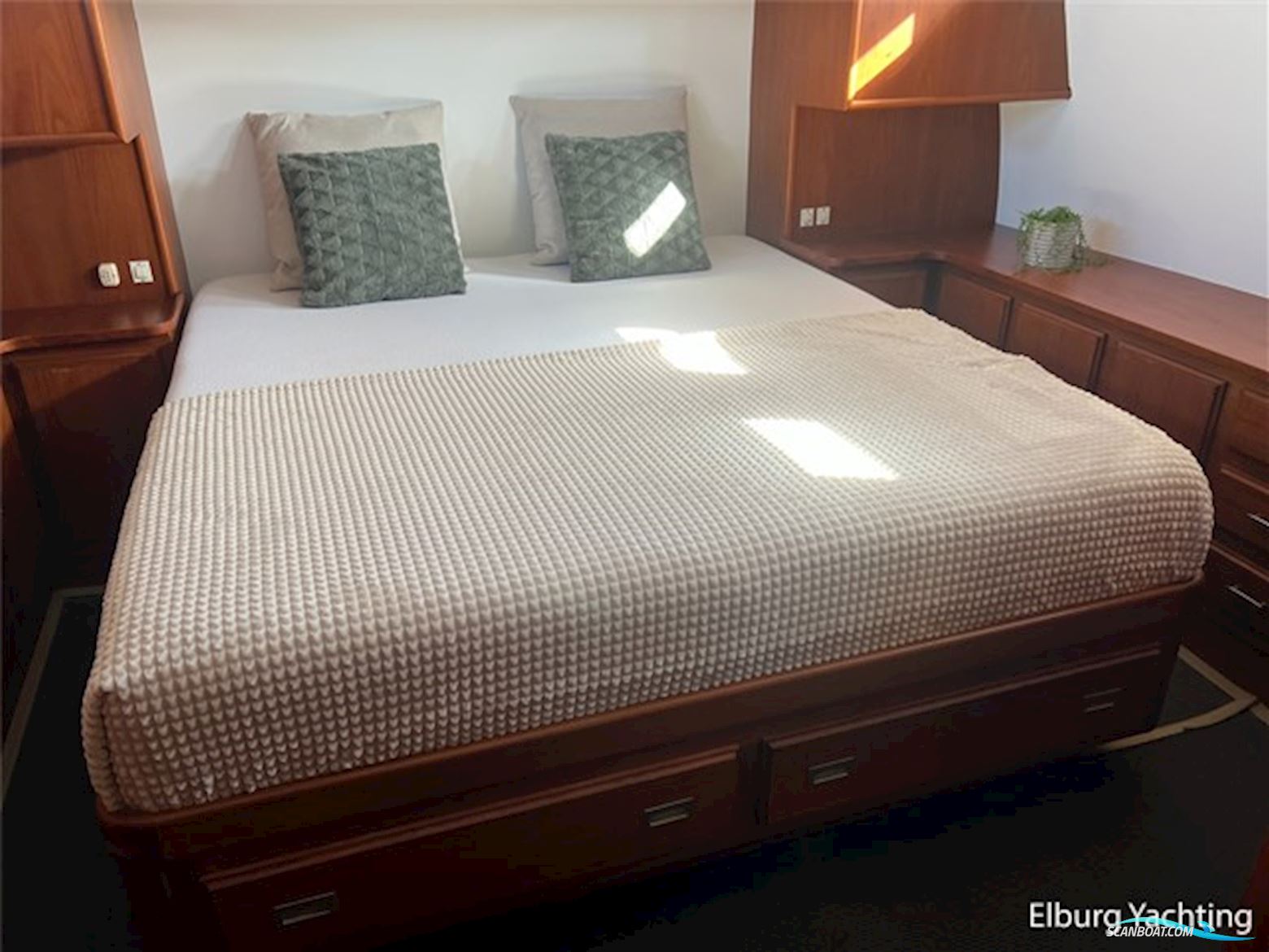 Super Van Craft 16.20