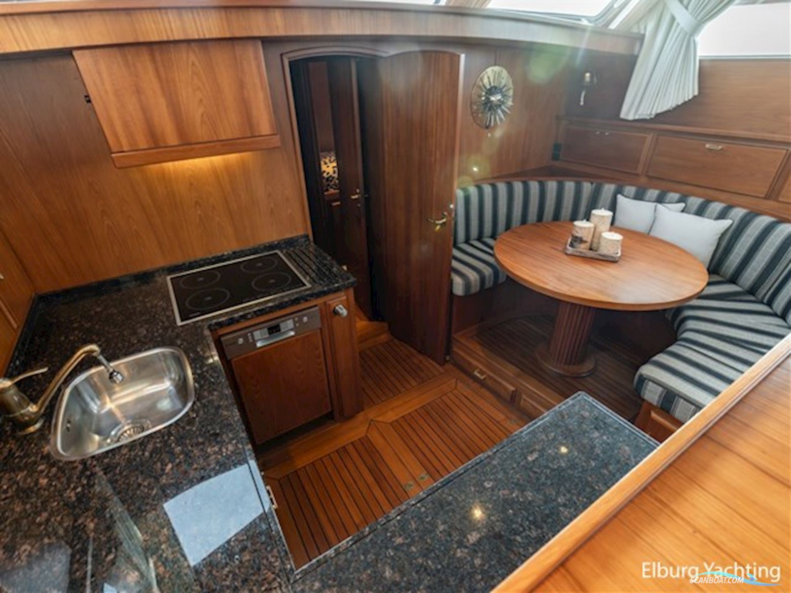 Super van Craft 18.60 - Vast Stuurhuis 