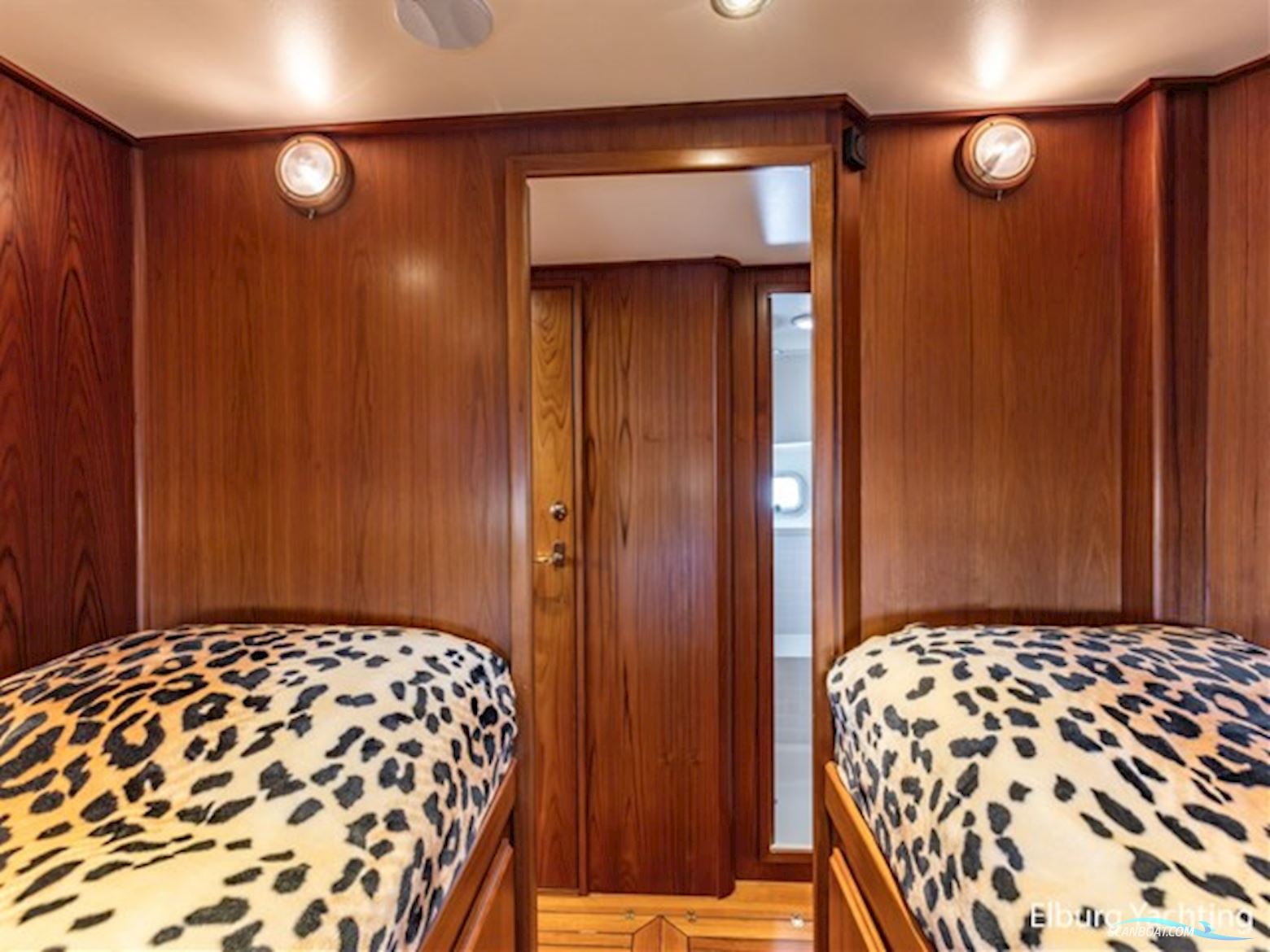 Super van Craft 18.60 - Vast Stuurhuis 